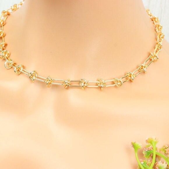 "Minimalist & Elegant Necklace Chain – Perfect for Women & Girls | UNVRC1633 - Picture 8 of 10